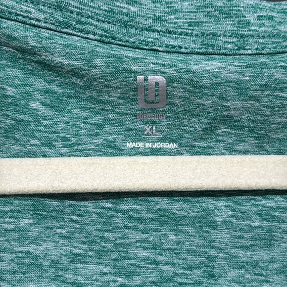 Women’s | XL | Athletic tee - Picture 5 of 6